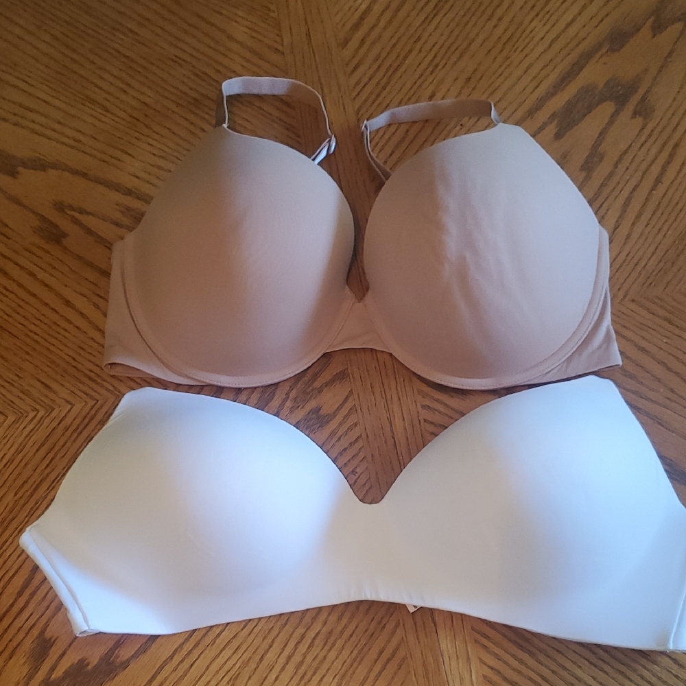 2 VS Bras